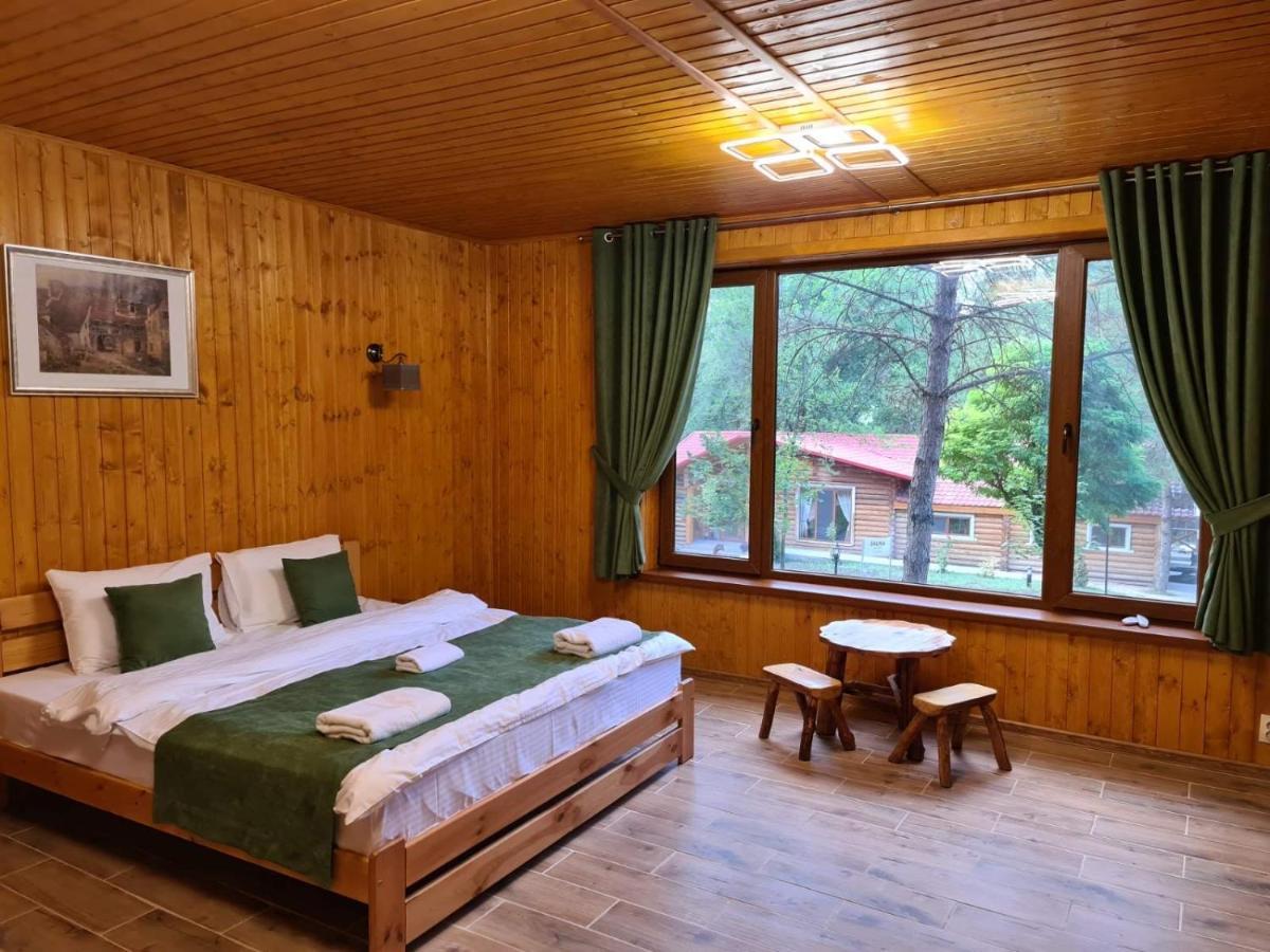 Sky Land Camping & Resort Cricova Pokoj fotografie